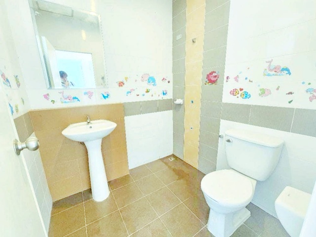 ประกาศฟรี! ซื้อ-ขาย-เช่า คอนโด บ้าน ทาวน์โฮม ที่ดิน และพื้นที่เชิงพาณิชย์ทั่วประเทศไทย ทุกทำเล ทุกงบประมาณ ไม่มีค่าใช้จ่าย ลงง่าย ขายไว เข้าถึงผู้ซื้อโดยตรง 5 318517pic4.jpg