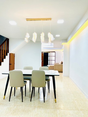 ประกาศฟรี! ซื้อ-ขาย-เช่า คอนโด บ้าน ทาวน์โฮม ที่ดิน และพื้นที่เชิงพาณิชย์ทั่วประเทศไทย ทุกทำเล ทุกงบประมาณ ไม่มีค่าใช้จ่าย ลงง่าย ขายไว เข้าถึงผู้ซื้อโดยตรง 4 318566pic3.jpg