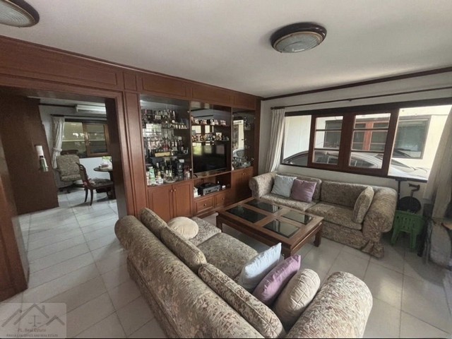 ประกาศฟรี! ซื้อ-ขาย-เช่า คอนโด บ้าน ทาวน์โฮม ที่ดิน และพื้นที่เชิงพาณิชย์ทั่วประเทศไทย ทุกทำเล ทุกงบประมาณ ไม่มีค่าใช้จ่าย ลงง่าย ขายไว เข้าถึงผู้ซื้อโดยตรง 4 521034pic3.jpg