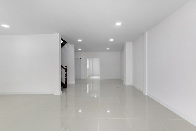 ประกาศฟรี! ซื้อ-ขาย-เช่า คอนโด บ้าน ทาวน์โฮม ที่ดิน และพื้นที่เชิงพาณิชย์ทั่วประเทศไทย ทุกทำเล ทุกงบประมาณ ไม่มีค่าใช้จ่าย ลงง่าย ขายไว เข้าถึงผู้ซื้อโดยตรง 4 318578pic3.jpg