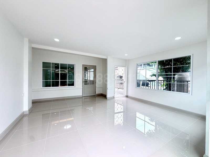 ประกาศฟรี! ซื้อ-ขาย-เช่า คอนโด บ้าน ทาวน์โฮม ที่ดิน และพื้นที่เชิงพาณิชย์ทั่วประเทศไทย ทุกทำเล ทุกงบประมาณ ไม่มีค่าใช้จ่าย ลงง่าย ขายไว เข้าถึงผู้ซื้อโดยตรง 3 318593pic2.jpg