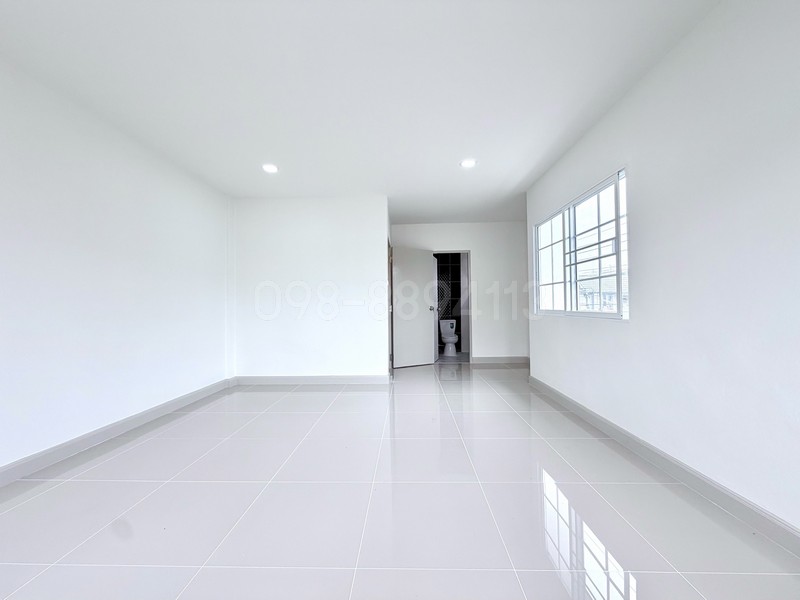 ประกาศฟรี! ซื้อ-ขาย-เช่า คอนโด บ้าน ทาวน์โฮม ที่ดิน และพื้นที่เชิงพาณิชย์ทั่วประเทศไทย ทุกทำเล ทุกงบประมาณ ไม่มีค่าใช้จ่าย ลงง่าย ขายไว เข้าถึงผู้ซื้อโดยตรง 4 318593pic3.jpg