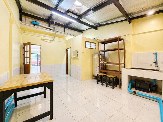 ประกาศฟรี! ซื้อ-ขาย-เช่า คอนโด บ้าน ทาวน์โฮม ที่ดิน และพื้นที่เชิงพาณิชย์ทั่วประเทศไทย ทุกทำเล ทุกงบประมาณ ไม่มีค่าใช้จ่าย ลงง่าย ขายไว เข้าถึงผู้ซื้อโดยตรง 4 261275pic3.jpg