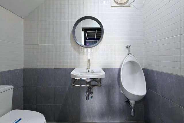 ประกาศฟรี! ซื้อ-ขาย-เช่า คอนโด บ้าน ทาวน์โฮม ที่ดิน และพื้นที่เชิงพาณิชย์ทั่วประเทศไทย ทุกทำเล ทุกงบประมาณ ไม่มีค่าใช้จ่าย ลงง่าย ขายไว เข้าถึงผู้ซื้อโดยตรง 5 520380pic4.jpg