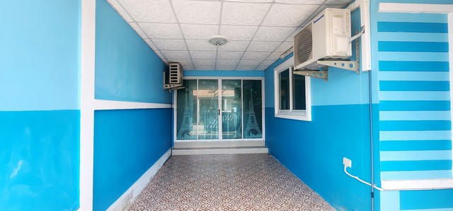 ประกาศฟรี! ซื้อ-ขาย-เช่า คอนโด บ้าน ทาวน์โฮม ที่ดิน และพื้นที่เชิงพาณิชย์ทั่วประเทศไทย ทุกทำเล ทุกงบประมาณ ไม่มีค่าใช้จ่าย ลงง่าย ขายไว เข้าถึงผู้ซื้อโดยตรง 5 180673pic4.jpg