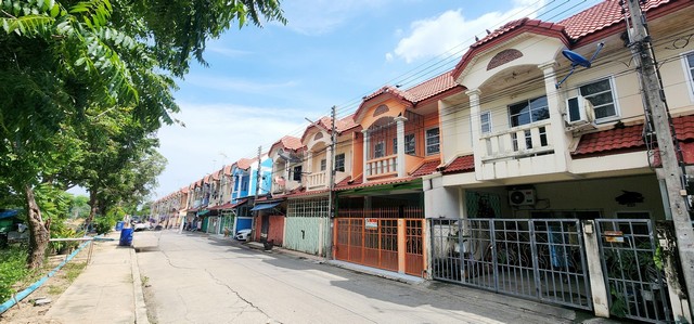 ประกาศฟรี! ซื้อ-ขาย-เช่า คอนโด บ้าน ทาวน์โฮม ที่ดิน และพื้นที่เชิงพาณิชย์ทั่วประเทศไทย ทุกทำเล ทุกงบประมาณ ไม่มีค่าใช้จ่าย ลงง่าย ขายไว เข้าถึงผู้ซื้อโดยตรง 4 178665pic3.jpg