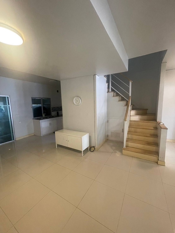 ประกาศฟรี! ซื้อ-ขาย-เช่า คอนโด บ้าน ทาวน์โฮม ที่ดิน และพื้นที่เชิงพาณิชย์ทั่วประเทศไทย ทุกทำเล ทุกงบประมาณ ไม่มีค่าใช้จ่าย ลงง่าย ขายไว เข้าถึงผู้ซื้อโดยตรง 3 471074pic2.jpg