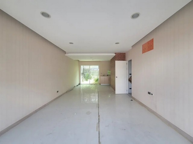 ประกาศฟรี! ซื้อ-ขาย-เช่า คอนโด บ้าน ทาวน์โฮม ที่ดิน และพื้นที่เชิงพาณิชย์ทั่วประเทศไทย ทุกทำเล ทุกงบประมาณ ไม่มีค่าใช้จ่าย ลงง่าย ขายไว เข้าถึงผู้ซื้อโดยตรง 5 261938pic4.jpg