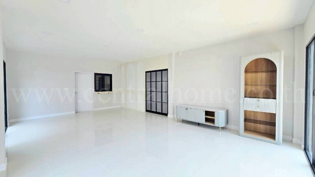 ประกาศฟรี! ซื้อ-ขาย-เช่า คอนโด บ้าน ทาวน์โฮม ที่ดิน และพื้นที่เชิงพาณิชย์ทั่วประเทศไทย ทุกทำเล ทุกงบประมาณ ไม่มีค่าใช้จ่าย ลงง่าย ขายไว เข้าถึงผู้ซื้อโดยตรง 3 262024pic2.jpg