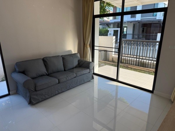 ประกาศฟรี! ซื้อ-ขาย-เช่า คอนโด บ้าน ทาวน์โฮม ที่ดิน และพื้นที่เชิงพาณิชย์ทั่วประเทศไทย ทุกทำเล ทุกงบประมาณ ไม่มีค่าใช้จ่าย ลงง่าย ขายไว เข้าถึงผู้ซื้อโดยตรง 5 506451pic4.jpg