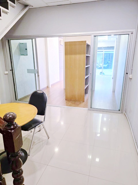 ประกาศฟรี! ซื้อ-ขาย-เช่า คอนโด บ้าน ทาวน์โฮม ที่ดิน และพื้นที่เชิงพาณิชย์ทั่วประเทศไทย ทุกทำเล ทุกงบประมาณ ไม่มีค่าใช้จ่าย ลงง่าย ขายไว เข้าถึงผู้ซื้อโดยตรง 4 318652pic3.jpg