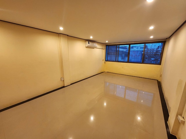 ประกาศฟรี! ซื้อ-ขาย-เช่า คอนโด บ้าน ทาวน์โฮม ที่ดิน และพื้นที่เชิงพาณิชย์ทั่วประเทศไทย ทุกทำเล ทุกงบประมาณ ไม่มีค่าใช้จ่าย ลงง่าย ขายไว เข้าถึงผู้ซื้อโดยตรง 4 318621pic3.jpg