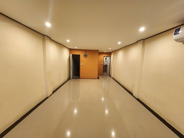 ประกาศฟรี! ซื้อ-ขาย-เช่า คอนโด บ้าน ทาวน์โฮม ที่ดิน และพื้นที่เชิงพาณิชย์ทั่วประเทศไทย ทุกทำเล ทุกงบประมาณ ไม่มีค่าใช้จ่าย ลงง่าย ขายไว เข้าถึงผู้ซื้อโดยตรง 5 318621pic4.jpg