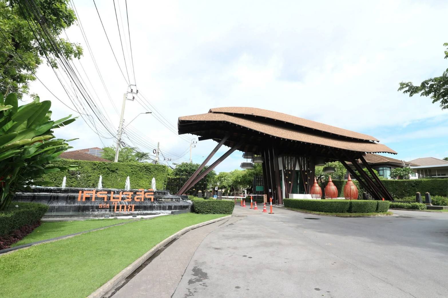 ประกาศฟรี! ซื้อ-ขาย-เช่า คอนโด บ้าน ทาวน์โฮม ที่ดิน และพื้นที่เชิงพาณิชย์ทั่วประเทศไทย ทุกทำเล ทุกงบประมาณ ไม่มีค่าใช้จ่าย ลงง่าย ขายไว เข้าถึงผู้ซื้อโดยตรง 2 309358pic1.jpg