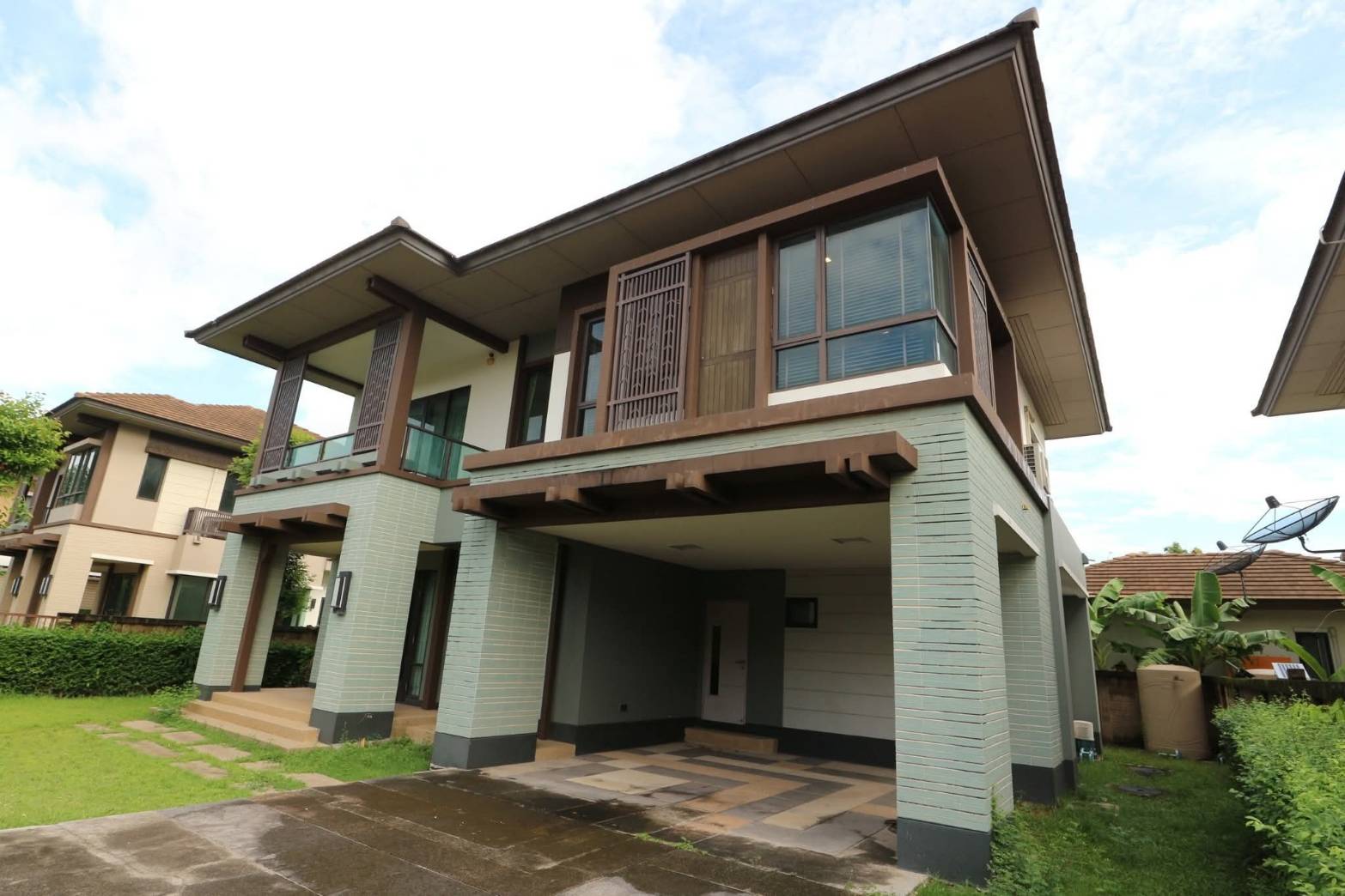 ประกาศฟรี! ซื้อ-ขาย-เช่า คอนโด บ้าน ทาวน์โฮม ที่ดิน และพื้นที่เชิงพาณิชย์ทั่วประเทศไทย ทุกทำเล ทุกงบประมาณ ไม่มีค่าใช้จ่าย ลงง่าย ขายไว เข้าถึงผู้ซื้อโดยตรง 3 309358pic2.jpg