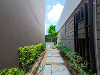 ประกาศฟรี! ซื้อ-ขาย-เช่า คอนโด บ้าน ทาวน์โฮม ที่ดิน และพื้นที่เชิงพาณิชย์ทั่วประเทศไทย ทุกทำเล ทุกงบประมาณ ไม่มีค่าใช้จ่าย ลงง่าย ขายไว เข้าถึงผู้ซื้อโดยตรง 3 521515pic2.jpg