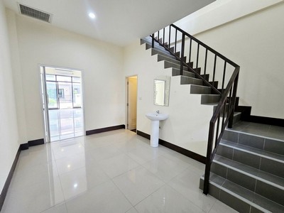 ประกาศฟรี! ซื้อ-ขาย-เช่า คอนโด บ้าน ทาวน์โฮม ที่ดิน และพื้นที่เชิงพาณิชย์ทั่วประเทศไทย ทุกทำเล ทุกงบประมาณ ไม่มีค่าใช้จ่าย ลงง่าย ขายไว เข้าถึงผู้ซื้อโดยตรง 5 521513pic4.jpg