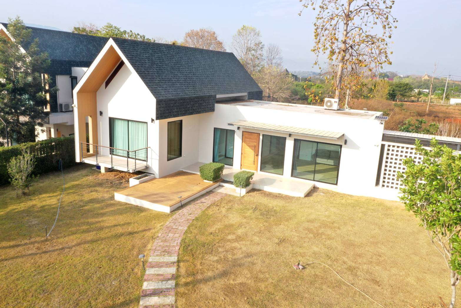 ประกาศฟรี! ซื้อ-ขาย-เช่า คอนโด บ้าน ทาวน์โฮม ที่ดิน และพื้นที่เชิงพาณิชย์ทั่วประเทศไทย ทุกทำเล ทุกงบประมาณ ไม่มีค่าใช้จ่าย ลงง่าย ขายไว เข้าถึงผู้ซื้อโดยตรง 3 279870pic2.jpg