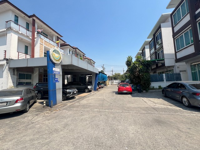 ประกาศฟรี! ซื้อ-ขาย-เช่า คอนโด บ้าน ทาวน์โฮม ที่ดิน และพื้นที่เชิงพาณิชย์ทั่วประเทศไทย ทุกทำเล ทุกงบประมาณ ไม่มีค่าใช้จ่าย ลงง่าย ขายไว เข้าถึงผู้ซื้อโดยตรง 2 261071pic1.jpg