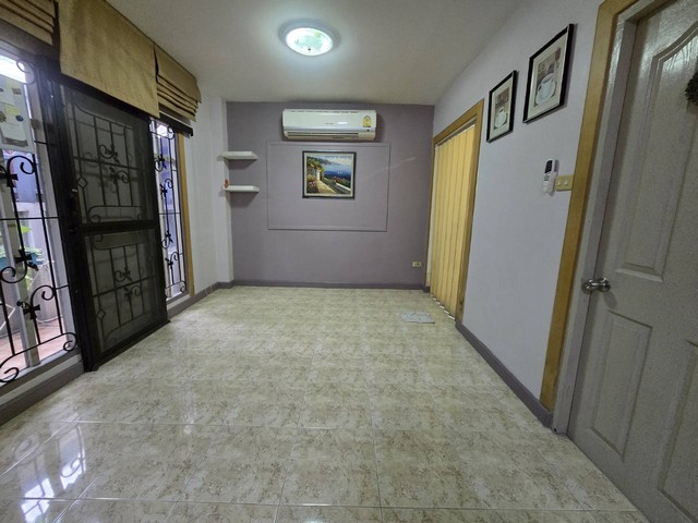 ประกาศฟรี! ซื้อ-ขาย-เช่า คอนโด บ้าน ทาวน์โฮม ที่ดิน และพื้นที่เชิงพาณิชย์ทั่วประเทศไทย ทุกทำเล ทุกงบประมาณ ไม่มีค่าใช้จ่าย ลงง่าย ขายไว เข้าถึงผู้ซื้อโดยตรง 5 318791pic4.jpg