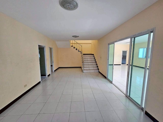 ประกาศฟรี! ซื้อ-ขาย-เช่า คอนโด บ้าน ทาวน์โฮม ที่ดิน และพื้นที่เชิงพาณิชย์ทั่วประเทศไทย ทุกทำเล ทุกงบประมาณ ไม่มีค่าใช้จ่าย ลงง่าย ขายไว เข้าถึงผู้ซื้อโดยตรง 5 518941pic4.jpg