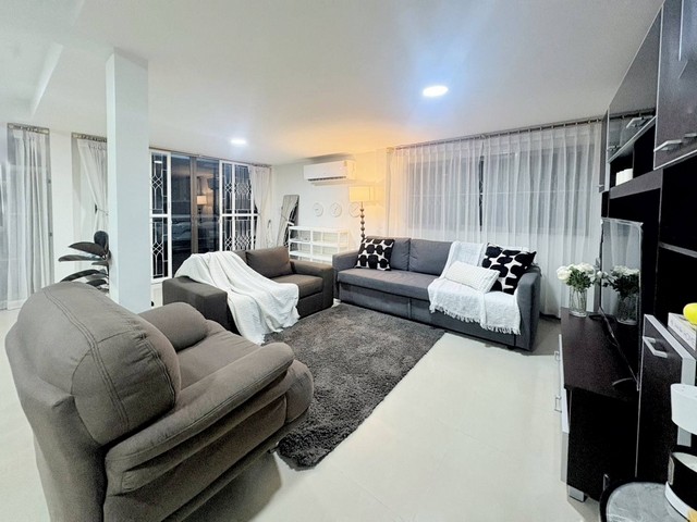 ประกาศฟรี! ซื้อ-ขาย-เช่า คอนโด บ้าน ทาวน์โฮม ที่ดิน และพื้นที่เชิงพาณิชย์ทั่วประเทศไทย ทุกทำเล ทุกงบประมาณ ไม่มีค่าใช้จ่าย ลงง่าย ขายไว เข้าถึงผู้ซื้อโดยตรง 4 518906pic3.jpg