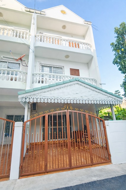 ประกาศฟรี! ซื้อ-ขาย-เช่า คอนโด บ้าน ทาวน์โฮม ที่ดิน และพื้นที่เชิงพาณิชย์ทั่วประเทศไทย ทุกทำเล ทุกงบประมาณ ไม่มีค่าใช้จ่าย ลงง่าย ขายไว เข้าถึงผู้ซื้อโดยตรง 2 318740pic1.jpg