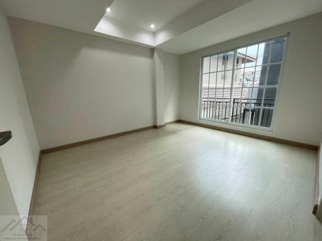 ประกาศฟรี! ซื้อ-ขาย-เช่า คอนโด บ้าน ทาวน์โฮม ที่ดิน และพื้นที่เชิงพาณิชย์ทั่วประเทศไทย ทุกทำเล ทุกงบประมาณ ไม่มีค่าใช้จ่าย ลงง่าย ขายไว เข้าถึงผู้ซื้อโดยตรง 4 521657pic3.jpg