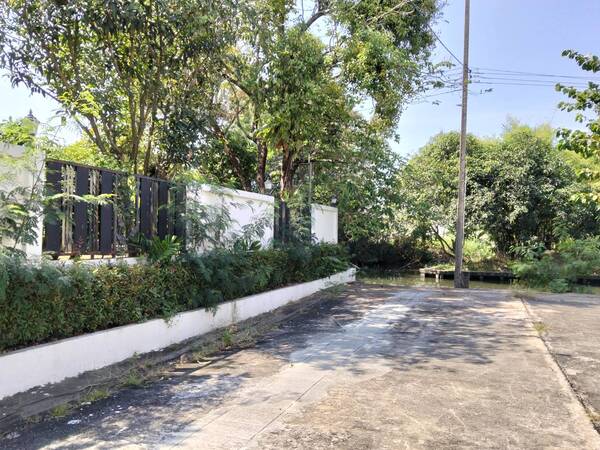 ประกาศฟรี! ซื้อ-ขาย-เช่า คอนโด บ้าน ทาวน์โฮม ที่ดิน และพื้นที่เชิงพาณิชย์ทั่วประเทศไทย ทุกทำเล ทุกงบประมาณ ไม่มีค่าใช้จ่าย ลงง่าย ขายไว เข้าถึงผู้ซื้อโดยตรง 4 513447pic3.jpg