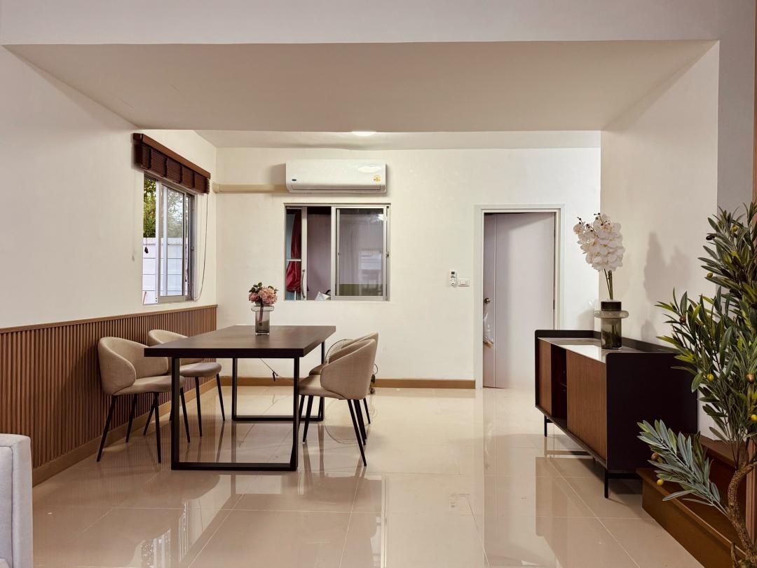 ประกาศฟรี! ซื้อ-ขาย-เช่า คอนโด บ้าน ทาวน์โฮม ที่ดิน และพื้นที่เชิงพาณิชย์ทั่วประเทศไทย ทุกทำเล ทุกงบประมาณ ไม่มีค่าใช้จ่าย ลงง่าย ขายไว เข้าถึงผู้ซื้อโดยตรง 5 521909pic4.jpg