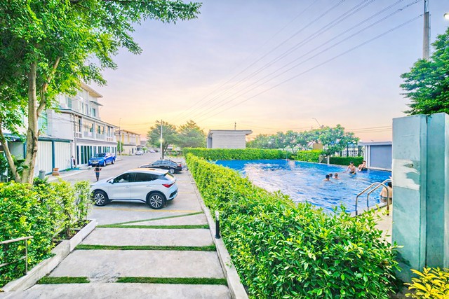 ประกาศฟรี! ซื้อ-ขาย-เช่า คอนโด บ้าน ทาวน์โฮม ที่ดิน และพื้นที่เชิงพาณิชย์ทั่วประเทศไทย ทุกทำเล ทุกงบประมาณ ไม่มีค่าใช้จ่าย ลงง่าย ขายไว เข้าถึงผู้ซื้อโดยตรง 3 318850pic2.jpg