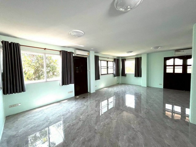 ประกาศฟรี! ซื้อ-ขาย-เช่า คอนโด บ้าน ทาวน์โฮม ที่ดิน และพื้นที่เชิงพาณิชย์ทั่วประเทศไทย ทุกทำเล ทุกงบประมาณ ไม่มีค่าใช้จ่าย ลงง่าย ขายไว เข้าถึงผู้ซื้อโดยตรง 4 262785pic3.jpg