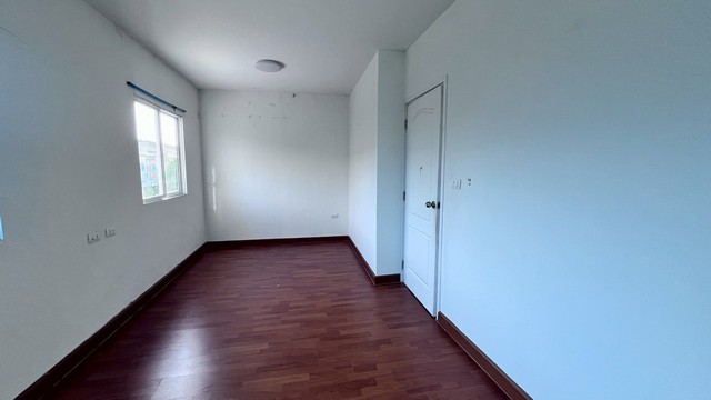 ประกาศฟรี! ซื้อ-ขาย-เช่า คอนโด บ้าน ทาวน์โฮม ที่ดิน และพื้นที่เชิงพาณิชย์ทั่วประเทศไทย ทุกทำเล ทุกงบประมาณ ไม่มีค่าใช้จ่าย ลงง่าย ขายไว เข้าถึงผู้ซื้อโดยตรง 3 262701pic2.jpg