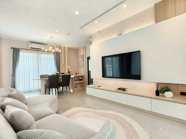 ประกาศฟรี! ซื้อ-ขาย-เช่า คอนโด บ้าน ทาวน์โฮม ที่ดิน และพื้นที่เชิงพาณิชย์ทั่วประเทศไทย ทุกทำเล ทุกงบประมาณ ไม่มีค่าใช้จ่าย ลงง่าย ขายไว เข้าถึงผู้ซื้อโดยตรง 5 318896pic4.jpg