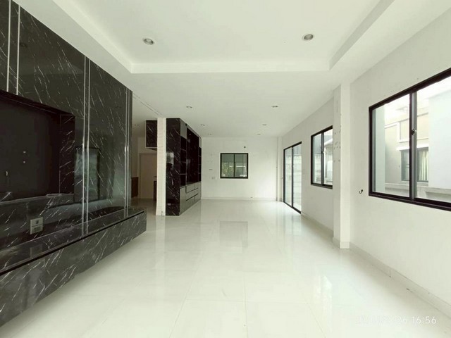 ประกาศฟรี! ซื้อ-ขาย-เช่า คอนโด บ้าน ทาวน์โฮม ที่ดิน และพื้นที่เชิงพาณิชย์ทั่วประเทศไทย ทุกทำเล ทุกงบประมาณ ไม่มีค่าใช้จ่าย ลงง่าย ขายไว เข้าถึงผู้ซื้อโดยตรง 5 262696pic4.jpg