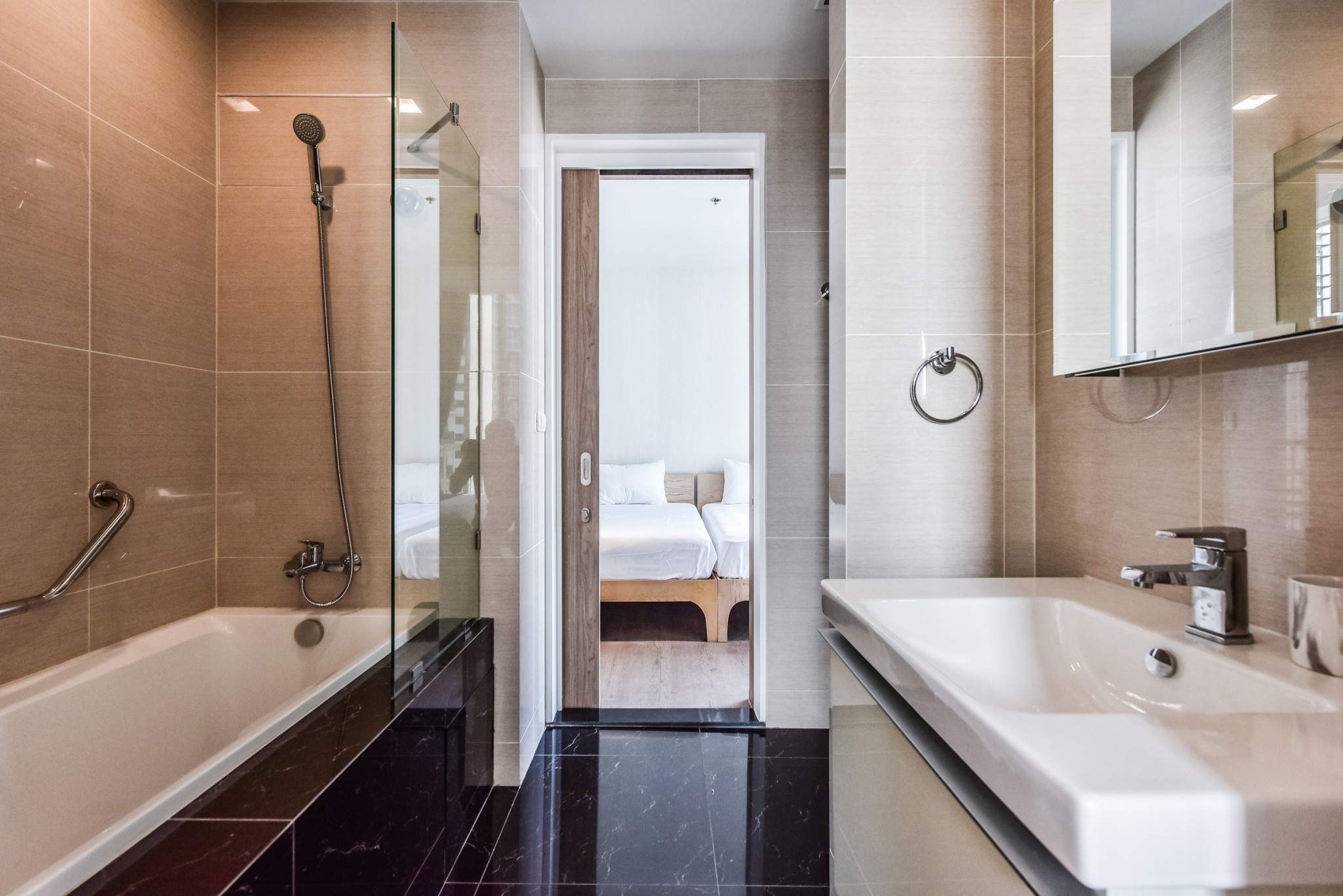 ประกาศฟรี! ซื้อ-ขาย-เช่า คอนโด บ้าน ทาวน์โฮม ที่ดิน และพื้นที่เชิงพาณิชย์ทั่วประเทศไทย ทุกทำเล ทุกงบประมาณ ไม่มีค่าใช้จ่าย ลงง่าย ขายไว เข้าถึงผู้ซื้อโดยตรง 4 521368pic3.jpg