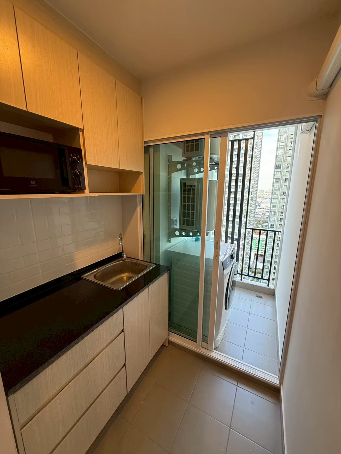 ประกาศฟรี! ซื้อ-ขาย-เช่า คอนโด บ้าน ทาวน์โฮม ที่ดิน และพื้นที่เชิงพาณิชย์ทั่วประเทศไทย ทุกทำเล ทุกงบประมาณ ไม่มีค่าใช้จ่าย ลงง่าย ขายไว เข้าถึงผู้ซื้อโดยตรง 5 521367pic4.jpg