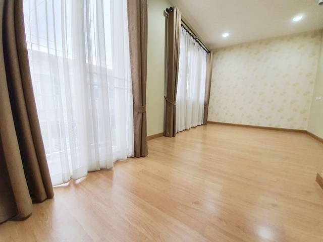 ประกาศฟรี! ซื้อ-ขาย-เช่า คอนโด บ้าน ทาวน์โฮม ที่ดิน และพื้นที่เชิงพาณิชย์ทั่วประเทศไทย ทุกทำเล ทุกงบประมาณ ไม่มีค่าใช้จ่าย ลงง่าย ขายไว เข้าถึงผู้ซื้อโดยตรง 5 262258pic4.jpg