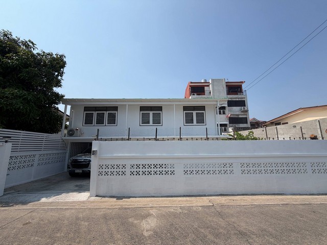 ประกาศฟรี! ซื้อ-ขาย-เช่า คอนโด บ้าน ทาวน์โฮม ที่ดิน และพื้นที่เชิงพาณิชย์ทั่วประเทศไทย ทุกทำเล ทุกงบประมาณ ไม่มีค่าใช้จ่าย ลงง่าย ขายไว เข้าถึงผู้ซื้อโดยตรง 2 522177pic1.jpg