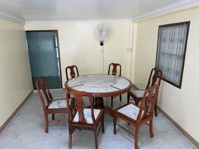 ประกาศฟรี! ซื้อ-ขาย-เช่า คอนโด บ้าน ทาวน์โฮม ที่ดิน และพื้นที่เชิงพาณิชย์ทั่วประเทศไทย ทุกทำเล ทุกงบประมาณ ไม่มีค่าใช้จ่าย ลงง่าย ขายไว เข้าถึงผู้ซื้อโดยตรง 3 522177pic2.jpg