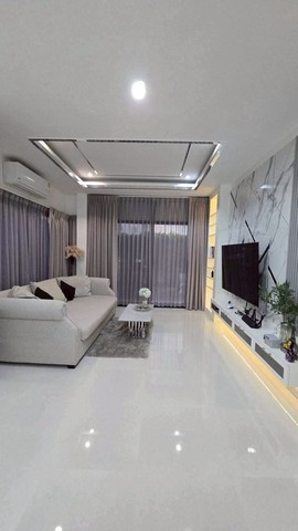 ประกาศฟรี! ซื้อ-ขาย-เช่า คอนโด บ้าน ทาวน์โฮม ที่ดิน และพื้นที่เชิงพาณิชย์ทั่วประเทศไทย ทุกทำเล ทุกงบประมาณ ไม่มีค่าใช้จ่าย ลงง่าย ขายไว เข้าถึงผู้ซื้อโดยตรง 3 262882pic2.jpg