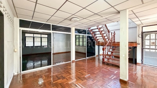 ประกาศฟรี! ซื้อ-ขาย-เช่า คอนโด บ้าน ทาวน์โฮม ที่ดิน และพื้นที่เชิงพาณิชย์ทั่วประเทศไทย ทุกทำเล ทุกงบประมาณ ไม่มีค่าใช้จ่าย ลงง่าย ขายไว เข้าถึงผู้ซื้อโดยตรง 4 294636pic3.jpg