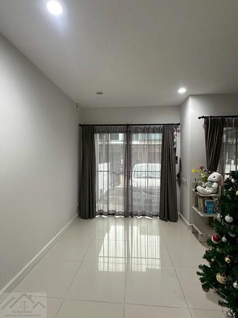 ประกาศฟรี! ซื้อ-ขาย-เช่า คอนโด บ้าน ทาวน์โฮม ที่ดิน และพื้นที่เชิงพาณิชย์ทั่วประเทศไทย ทุกทำเล ทุกงบประมาณ ไม่มีค่าใช้จ่าย ลงง่าย ขายไว เข้าถึงผู้ซื้อโดยตรง 3 522585pic2.jpg