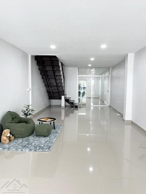 ประกาศฟรี! ซื้อ-ขาย-เช่า คอนโด บ้าน ทาวน์โฮม ที่ดิน และพื้นที่เชิงพาณิชย์ทั่วประเทศไทย ทุกทำเล ทุกงบประมาณ ไม่มีค่าใช้จ่าย ลงง่าย ขายไว เข้าถึงผู้ซื้อโดยตรง 3 522838pic2.jpg