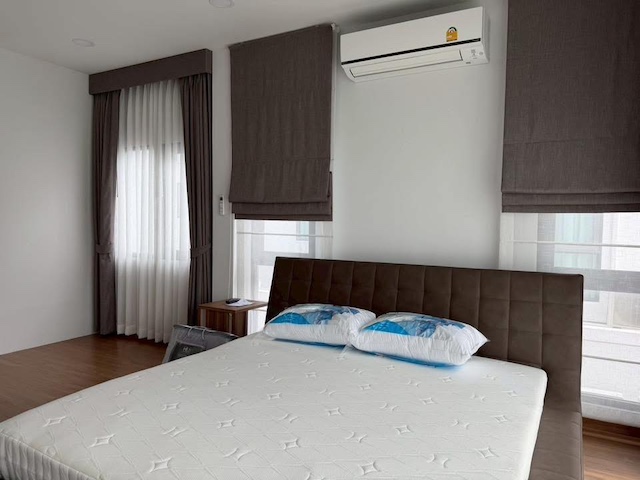 ประกาศฟรี! ซื้อ-ขาย-เช่า คอนโด บ้าน ทาวน์โฮม ที่ดิน และพื้นที่เชิงพาณิชย์ทั่วประเทศไทย ทุกทำเล ทุกงบประมาณ ไม่มีค่าใช้จ่าย ลงง่าย ขายไว เข้าถึงผู้ซื้อโดยตรง 5 294654pic4.jpg