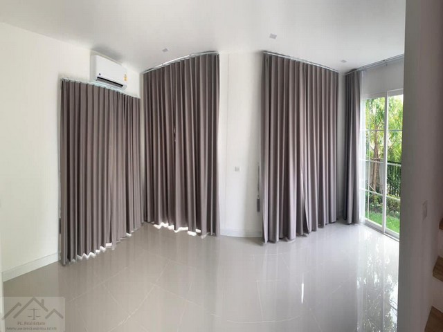 ประกาศฟรี! ซื้อ-ขาย-เช่า คอนโด บ้าน ทาวน์โฮม ที่ดิน และพื้นที่เชิงพาณิชย์ทั่วประเทศไทย ทุกทำเล ทุกงบประมาณ ไม่มีค่าใช้จ่าย ลงง่าย ขายไว เข้าถึงผู้ซื้อโดยตรง 5 522831pic4.jpg