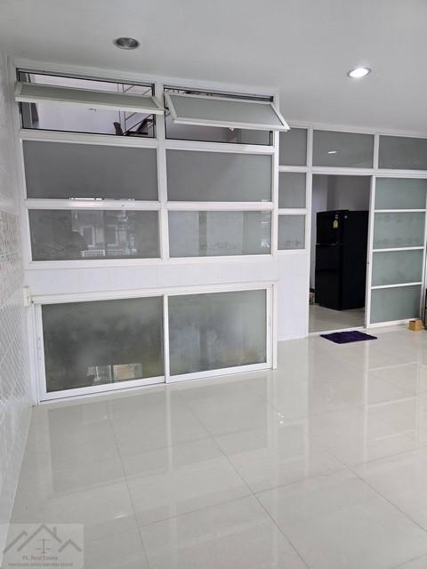 ประกาศฟรี! ซื้อ-ขาย-เช่า คอนโด บ้าน ทาวน์โฮม ที่ดิน และพื้นที่เชิงพาณิชย์ทั่วประเทศไทย ทุกทำเล ทุกงบประมาณ ไม่มีค่าใช้จ่าย ลงง่าย ขายไว เข้าถึงผู้ซื้อโดยตรง 3 524821pic2.jpg