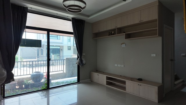 ประกาศฟรี! ซื้อ-ขาย-เช่า คอนโด บ้าน ทาวน์โฮม ที่ดิน และพื้นที่เชิงพาณิชย์ทั่วประเทศไทย ทุกทำเล ทุกงบประมาณ ไม่มีค่าใช้จ่าย ลงง่าย ขายไว เข้าถึงผู้ซื้อโดยตรง 4 264079pic3.jpg