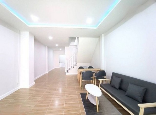 ประกาศฟรี! ซื้อ-ขาย-เช่า คอนโด บ้าน ทาวน์โฮม ที่ดิน และพื้นที่เชิงพาณิชย์ทั่วประเทศไทย ทุกทำเล ทุกงบประมาณ ไม่มีค่าใช้จ่าย ลงง่าย ขายไว เข้าถึงผู้ซื้อโดยตรง 3 472749pic2.jpg