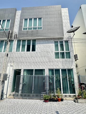 ประกาศฟรี! ซื้อ-ขาย-เช่า คอนโด บ้าน ทาวน์โฮม ที่ดิน และพื้นที่เชิงพาณิชย์ทั่วประเทศไทย ทุกทำเล ทุกงบประมาณ ไม่มีค่าใช้จ่าย ลงง่าย ขายไว เข้าถึงผู้ซื้อโดยตรง 2 255292pic1.jpg